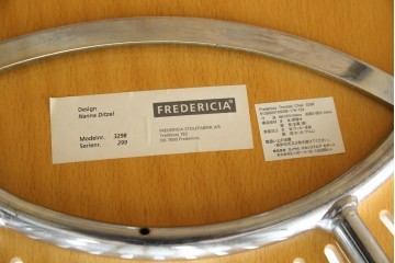 中古　美品　FREDERICIA(フレデリシア)　Nanna Ditzel(ナナ・ディッツェル)デザイン　デザイン性と機能性を兼ね備えたトリニダードチェア(ダイニングチェア)　定価約11万円相当　(R-077830)