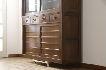 中古　美品　ナラ材　和モダンな空間づくりにおすすめの二段重ね水屋箪笥(重ね箪笥、食器棚、収納棚、重ね戸棚、キャビネット、上下バラ売り可能)(R-077831)