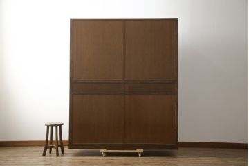 中古　美品　ナラ材　和モダンな空間づくりにおすすめの二段重ね水屋箪笥(重ね箪笥、食器棚、収納棚、重ね戸棚、キャビネット、上下バラ売り可能)(R-077831)