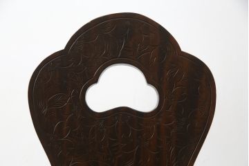 中古　美品!!　軽井沢彫り　シックな色合いと優美な曲線デザインが魅力のチェア(板座チェア、ダイニングチェア、イス、椅子)(R-077832)