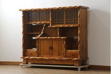 中古　美品　屋久杉　漆塗り　美しい木の風合いを堪能できる茶箪笥(飾り棚、違い棚、茶棚、戸棚、収納棚)(定価約250万円)(R-077834)