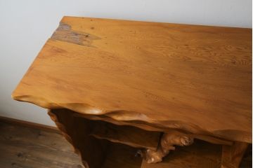中古　美品　屋久杉　漆塗り　美しい木の風合いを堪能できる茶箪笥(飾り棚、違い棚、茶棚、戸棚、収納棚)(定価約250万円)(R-077834)
