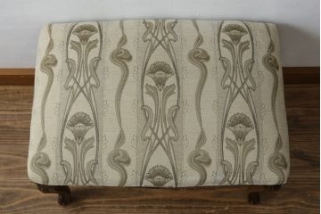 中古　カリモク家具(karimoku)　domani(ドマーニ)　Louis(ルイ)XVシリーズ　ルイ15世　気品ある佇まいが高級感を醸し出すオットマン(スツール)(R-077835)
