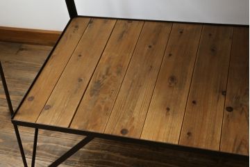 中古　ラフジュ工房オリジナル　杉材　台形アイアンラック(オープンラック、シェルフ、店舗什器、飾り棚、陳列棚)(R-077836)