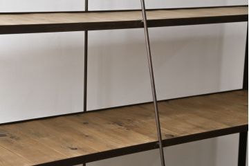 中古　ラフジュ工房オリジナル　杉材　台形アイアンラック(オープンラック、シェルフ、店舗什器、飾り棚、陳列棚)(R-077836)