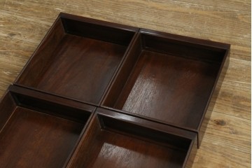 和製ビンテージ　紫檀(シタン)材　優雅な花鳥図の彫刻と上品な透かし彫りが目を引く飾り棚(茶棚、違い棚、収納棚、戸棚、ヴィンテージ)(定価約140万円)(R-077844)