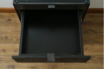中古　美品　特注品　アンティーク調　収納付きのシンプルなショーケース　(R-077845)