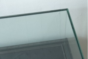 中古　美品　特注品　アンティーク調　収納付きのシンプルなショーケース　(R-077845)