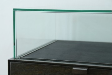 中古　美品　特注品　アンティーク調　収納付きのシンプルなショーケース　(R-077845)