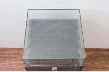 中古　美品　特注品　アンティーク調　収納付きのシンプルなショーケース(ガラスケース、Gケース、コレクションケース、ディスプレイケース、展示台、展示ケース、ジュエリーケース、飾り台、陳列台、サイドキャビネット、店舗什器)(R-077847)