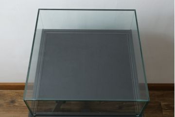 中古　美品　特注品　アンティーク調　収納付きのシンプルなショーケース(ガラスケース、Gケース、コレクションケース、ディスプレイケース、展示台、展示ケース、ジュエリーケース、飾り台、陳列台、サイドキャビネット、店舗什器)(R-077848)