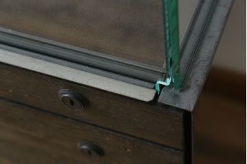 中古　美品　特注品　アンティーク調　収納付きのシンプルなショーケース(ガラスケース、Gケース、コレクションケース、ディスプレイケース、展示台、展示ケース、ジュエリーケース、飾り台、陳列台、サイドキャビネット、店舗什器)(R-077848)
