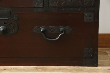 和製アンティーク　明治大正期　縁起物の巾着金具が魅力的な松本衣装箪笥(時代箪笥、和たんす、収納タンス、チェスト、引き出し)(R-077849)