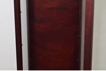 中古　美品　九州　日向民芸家具　美しい木肌と落ち着いた色合いが上品な印象与える縦型三面ガラスキャビネット(ショーケース、ガラスケース、Gケース、陳列棚、飾り棚、コレクションケース、店舗什器)(R-077856)