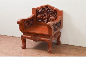 中古　アジア民芸家具　チーク材　草木と像の立派な彫刻をあしらった品格漂うアームチェア(板座チェア、一人掛けソファ、椅子、イス)(R-077864)