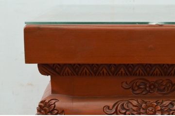 中古　アジア民芸家具　チーク材　草木と像の立派な彫刻をあしらった品格漂うサイドテーブル(ローテーブル、センターテーブル、花台、飾り台)(R-077865)