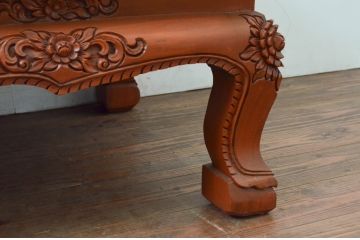 中古　アジア民芸家具　チーク材　草木と像の立派な彫刻をあしらった品格漂うローテーブル(座卓、センターテーブル、リビングテーブル)(R-077867)