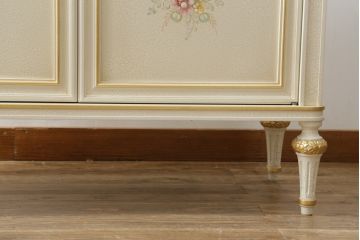 中古　イタリア高級家具　Mario Colciago&Figli(マリオ・コルチャゴ)　Fratelli Origgi(フラテッリ・オリッジ)　ロココ調　上品な佇まいのサイドボード(サイドキャビネット、収納棚、戸棚、コンソールテーブル、店舗什器)(R-077870)