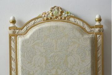 中古　イタリア高級家具　Mario Colciago&Figli(マリオ・コルチャゴ)　Fratelli Origgi(フラテッリ・オリッジ)　ロココ調　華やかな白が眩しいエレガントな雰囲気漂うチェア(ダイニングチェア、サロンチェア、椅子、イス)(定価約23万円)(R-077877)