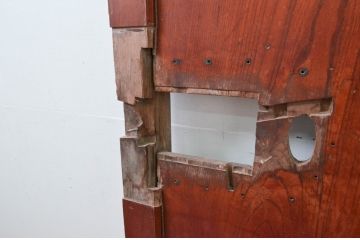 アンティーク建具　新潟産　総欅(ケヤキ)材　一枚板　味わい深い木の風合いが魅力的な蔵戸1枚(玄関戸、板戸、引き戸)(R-077881)