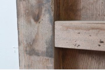アンティーク建具　新潟産　総欅(ケヤキ)材　一枚板　味わい深い木の風合いが魅力的な蔵戸1枚(玄関戸、板戸、引き戸)(R-077881)
