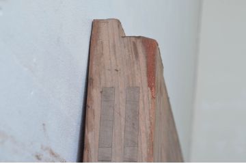 アンティーク建具　新潟産　総欅(ケヤキ)材　一枚板　味わい深い木の風合いが魅力的な蔵戸1枚(玄関戸、板戸、引き戸)(R-077881)