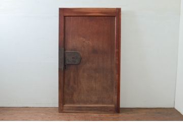 アンティーク建具　日本風情を感じさせる一枚板の蔵戸1枚(玄関戸、板戸、引き戸)(R-077882)