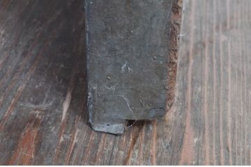 アンティーク建具　大振り!!　総欅(ケヤキ)材　重厚感のある佇まいが魅力の蔵戸1枚(玄関戸、板戸、引き戸)(R-077883)