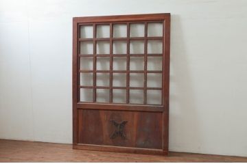 アンティーク建具　上手物!!!　総欅(ケヤキ)材　和モダンな雰囲気を醸し出す升目(マス目)格子蔵戸1枚(きつね格子、狐格子、引き戸、玄関戸)(R-077884)