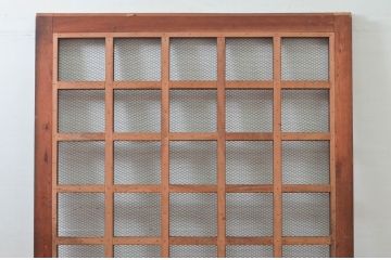 アンティーク建具　上手物!!!　総欅(ケヤキ)材　和モダンな雰囲気を醸し出す升目(マス目)格子蔵戸1枚(きつね格子、狐格子、引き戸、玄関戸)(R-077884)