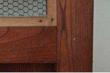 アンティーク建具　上手物!!!　総欅(ケヤキ)材　和モダンな雰囲気を醸し出す升目(マス目)格子蔵戸1枚(きつね格子、狐格子、引き戸、玄関戸)(R-077884)
