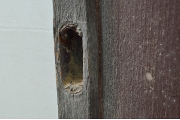 アンティーク建具　ペイント仕上げ限定　どこか懐かしい雰囲気を醸し出す蔵戸1枚(引き戸、玄関戸)(R-077885)