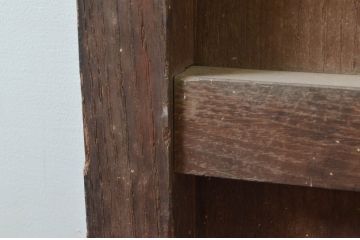 アンティーク建具　ペイント仕上げ限定　どこか懐かしい雰囲気を醸し出す蔵戸1枚(引き戸、玄関戸)(R-077885)