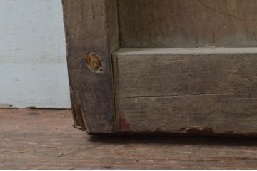 アンティーク建具　ペイント仕上げ限定　どこか懐かしい雰囲気を醸し出す蔵戸1枚(引き戸、玄関戸)(R-077885)