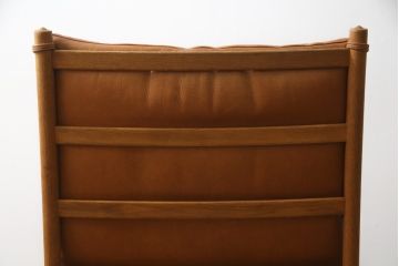 デンマークビンテージ　P.Jeppesen Mobelfabrik 　PJ Furniture(P.J.ファニチャー社)　Ole Wanscher(オーレ・ヴァンシャー) 　本革(レザー)　PJ149 Colonial Chair(コロニアルチェア)　ミッドセンチュリースタイルの空間づくりにおすすめのアームチェア(イージーチェア、1人掛けソファ、ヴィンテージ、北欧)(R-077899)