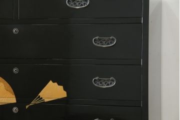 中古　最高級品!!　美しい扇の蒔絵入りの黒漆塗り桐箪笥(桐たんす、衣装箪笥、収納タンス、和タンス、引き出し)(定価推定約300万円)(R-077902)
