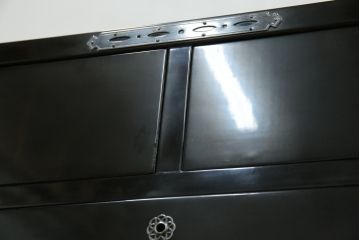 中古　最高級品!!　美しい扇の蒔絵入りの黒漆塗り桐箪笥(桐たんす、衣装箪笥、収納タンス、和タンス、引き出し)(定価推定約300万円)(R-077902)