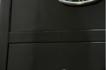 中古　最高級品!!　美しい扇の蒔絵入りの黒漆塗り桐箪笥(桐たんす、衣装箪笥、収納タンス、和タンス、引き出し)(定価推定約300万円)(R-077902)