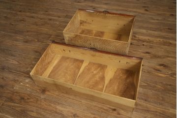 和製アンティーク　前面欅(ケヤキ)材　漆塗り　上品で上質な丸金具の庄内箪笥ローボード(ローチェスト、テレビ台、テレビボード、引き出し、時代箪笥、収納タンス)(R-077903)