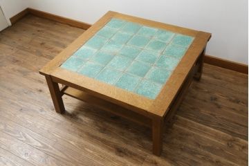 中古　高級品　Stickley(スティックレー/スティックレイ)　空間を華やかに彩るタイルトップローテーブル(リビングテーブル、センターテーブル)(R-077904)