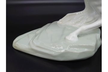 大倉陶園(OKURA、OAC)　跳ね馬　跳躍感のあるフィギュリン(オブジェ、白馬、置物、磁器人形、共箱付き)(R-077913)