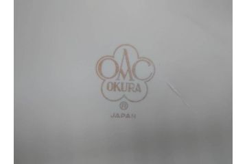 大倉陶園(OKURA、OAC)　跳ね馬　跳躍感のあるフィギュリン(オブジェ、白馬、置物、磁器人形、共箱付き)(R-077913)