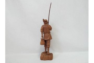 柳汀作　木彫り　高さ41.5cm　職人の技が光る恵比須像(恵比寿様、木製、在銘、作家物、置物、ディスプレイ、おきもの、共箱付き)(R-077914)