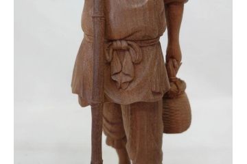 柳汀作　木彫り　高さ41.5cm　職人の技が光る恵比須像(恵比寿様、木製、在銘、作家物、置物、ディスプレイ、おきもの、共箱付き)(R-077914)