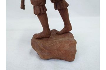 柳汀作　木彫り　高さ41.5cm　職人の技が光る恵比須像(恵比寿様、木製、在銘、作家物、置物、ディスプレイ、おきもの、共箱付き)(R-077914)