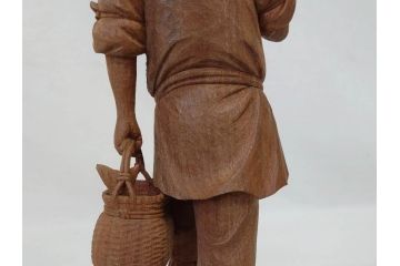 柳汀作　木彫り　高さ41.5cm　職人の技が光る恵比須像(恵比寿様、木製、在銘、作家物、置物、ディスプレイ、おきもの、共箱付き)(R-077914)