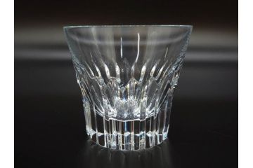 2022年　フランス　Baccarat　バカラ　CRYSTA(クリスタ)　深く彫られたカットが輝くタンブラー2客セット(コップ、グラス、ロックグラス、クリスタルガラス、フルレッドクリスタルガラス、共箱付き)(R-077915)