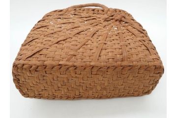 国産　山葡萄籠バッグ　やまぶどう　花のデザインが可愛らしい籠バッグ(手提げ袋、バック、鞄、花結び、花編み、カゴバッグ、かご、山ぶどう)(R-077917)