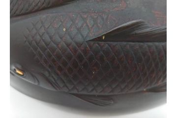 時代物　古銅　斑紫銅　盛上　双鯉文　優雅に泳ぐ鯉の装飾が印象的な花瓶(高岡銅器?、花器、花生、花入、壷、壺、在銘、作家物)(R-077928)