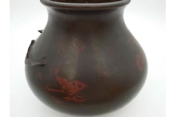 時代物　古銅　斑紫銅　盛上　双鯉文　優雅に泳ぐ鯉の装飾が印象的な花瓶(高岡銅器?、花器、花生、花入、壷、壺、在銘、作家物)(R-077928)